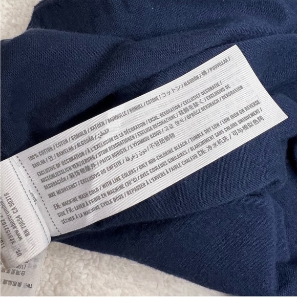 Hollister - Men’s crewneck T - Navy Blue Christmas T - ‘Twas Lit - Picture 4 of 7